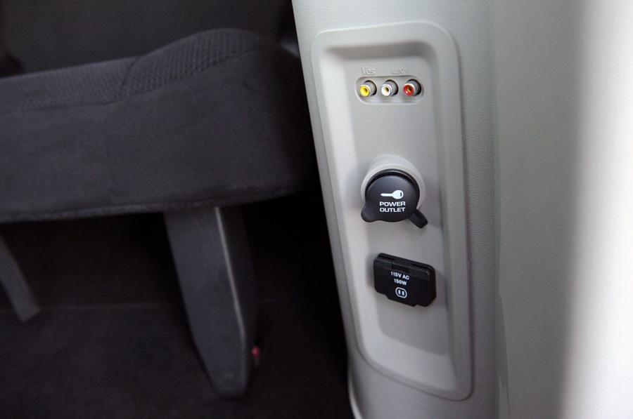  Dodge Grand Caravan 2011 года  (фото 9 из 83)